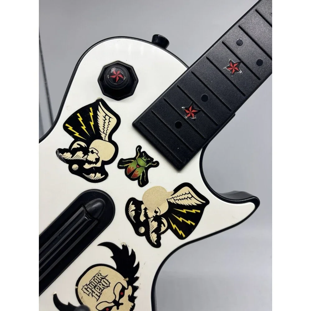 Nintendo Wii Guitar Hero Gibson Les Paul Red Octane 95125.805 White Untested